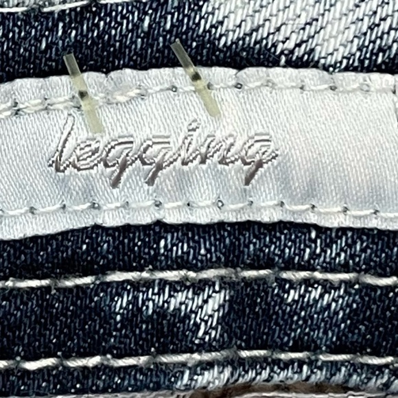 Seven7 5-Pocket Acid Washed Ankle Cropped Jeans Leggings Women’s Size 29. - Picture 7 of 9